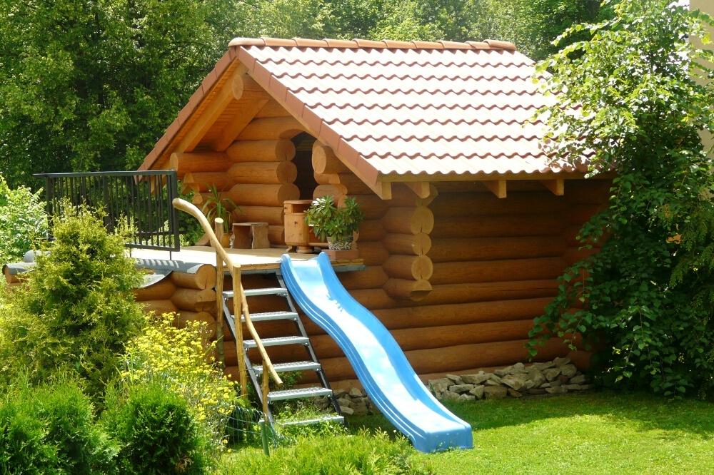 zrubová chatka pre deti